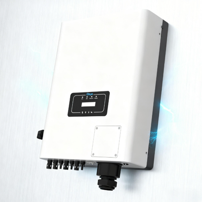 I bordi arrotondati dell'inverter solare e le serrature di sicurezza progettano una conversione di potenza efficiente per installazioni solari su larga scala