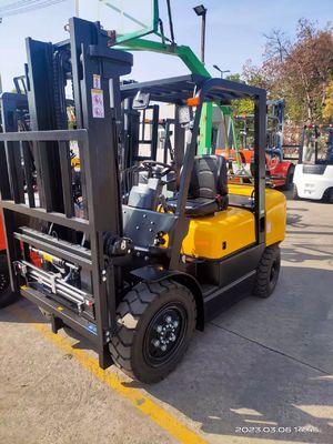 Contenitore di alta qualità Mastello di carrello elevatore a gas 2 tonnellate 3 tonnellate 3,5 tonnellate Lpg Carro elevatore a benzina
