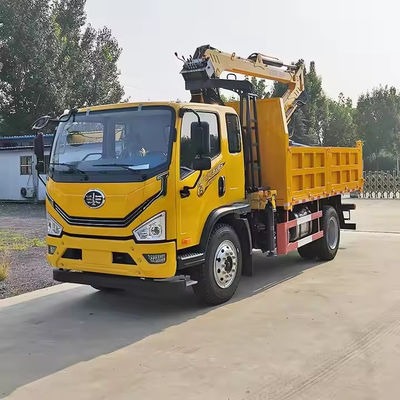 XDEM Macchina idraulica a quattro ruote motrici per il raccolto e il trasporto del legno