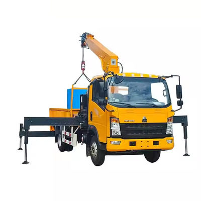 Le gru montate su camion XDEM Premium braccio retto per la costruzione con rotazione del cantilever e tecnologia elettrohidraulica