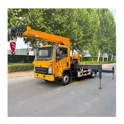 Le gru montate su camion XDEM Premium braccio retto per la costruzione con rotazione del cantilever e tecnologia elettrohidraulica