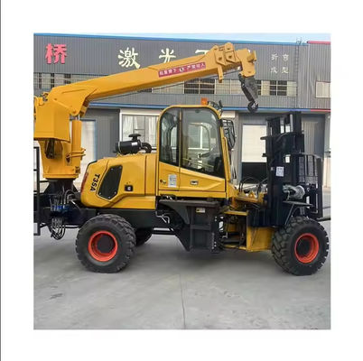 XDEM Granate forklift off-road versatili per cantieri agricoli e di costruzione nella movimentazione di materiali